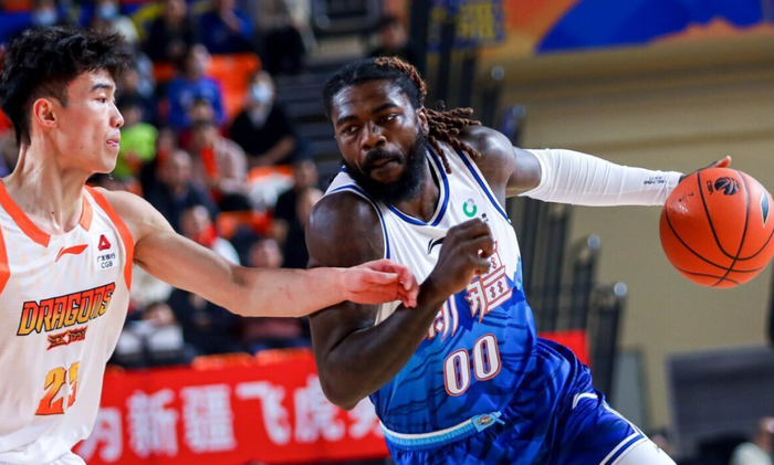 新疆男篮签下新外援波布伊冲击季后赛