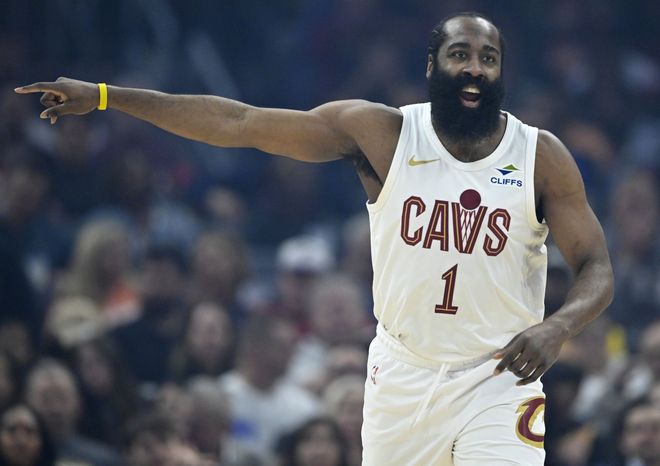 詹姆斯-哈登或留守骑士冲击总冠军 超级控卫成球