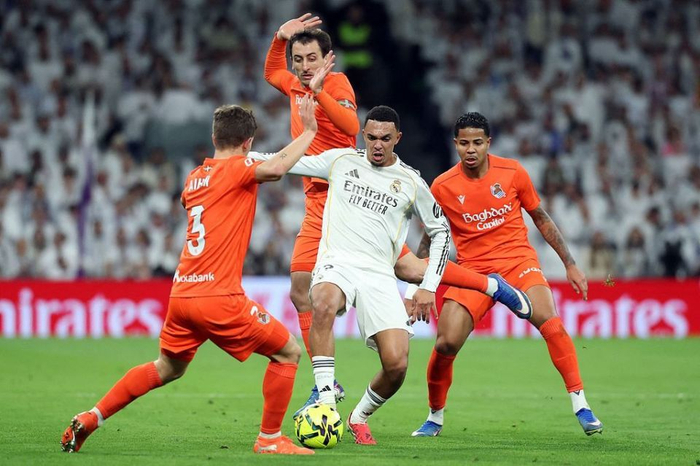 阿诺德皇马表现低迷 图赫尔为何不选其征战世界